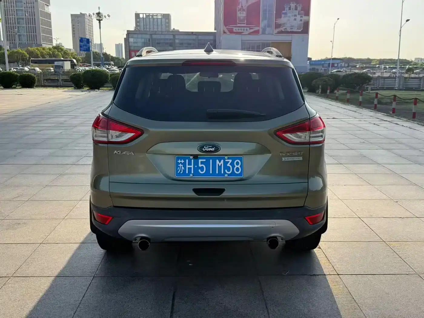 Ford Kuga 2015 1.5L GTDi 2WD Comfort Model — миниатюра 9