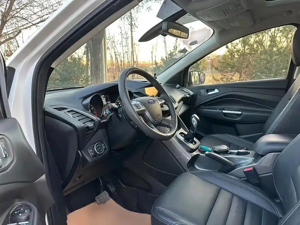 Ford Kuga 2015 2.0L GTDi AWD Elite — миниатюра 15