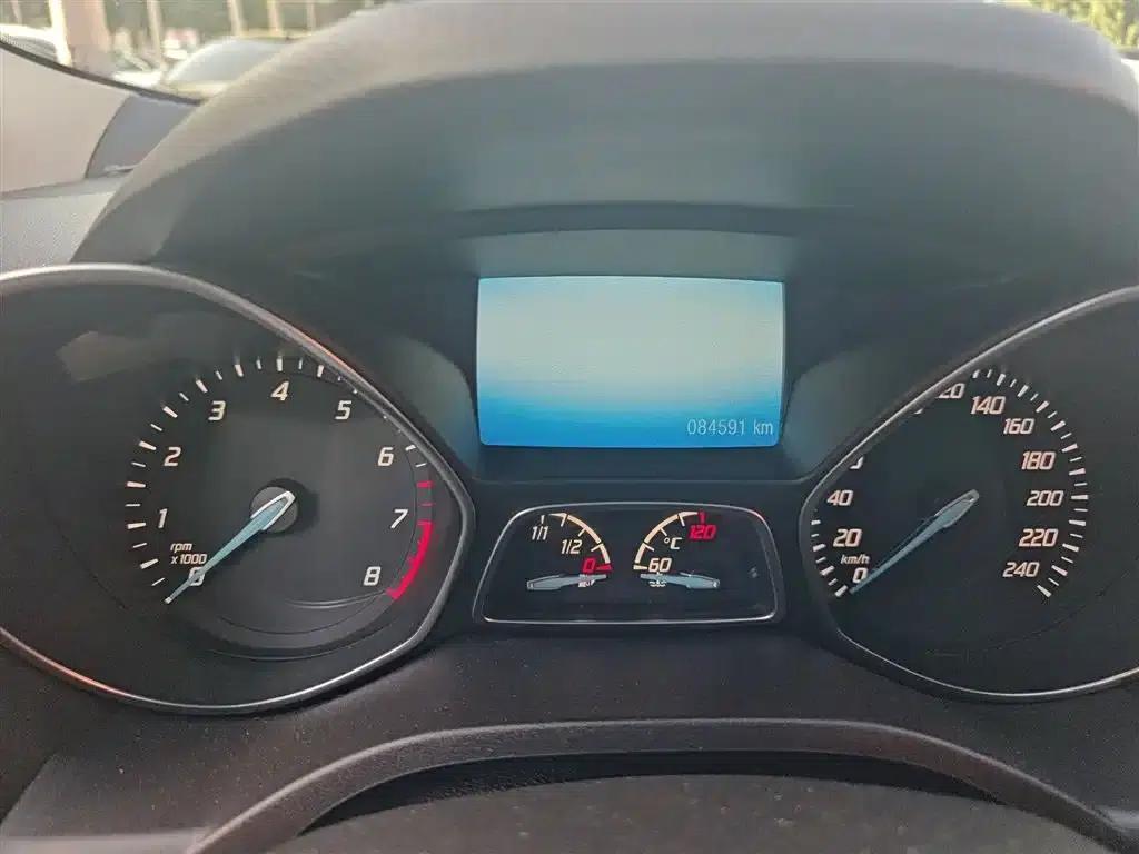 Ford Kuga 2015 2.0L GTDi AWD Elite — миниатюра 6