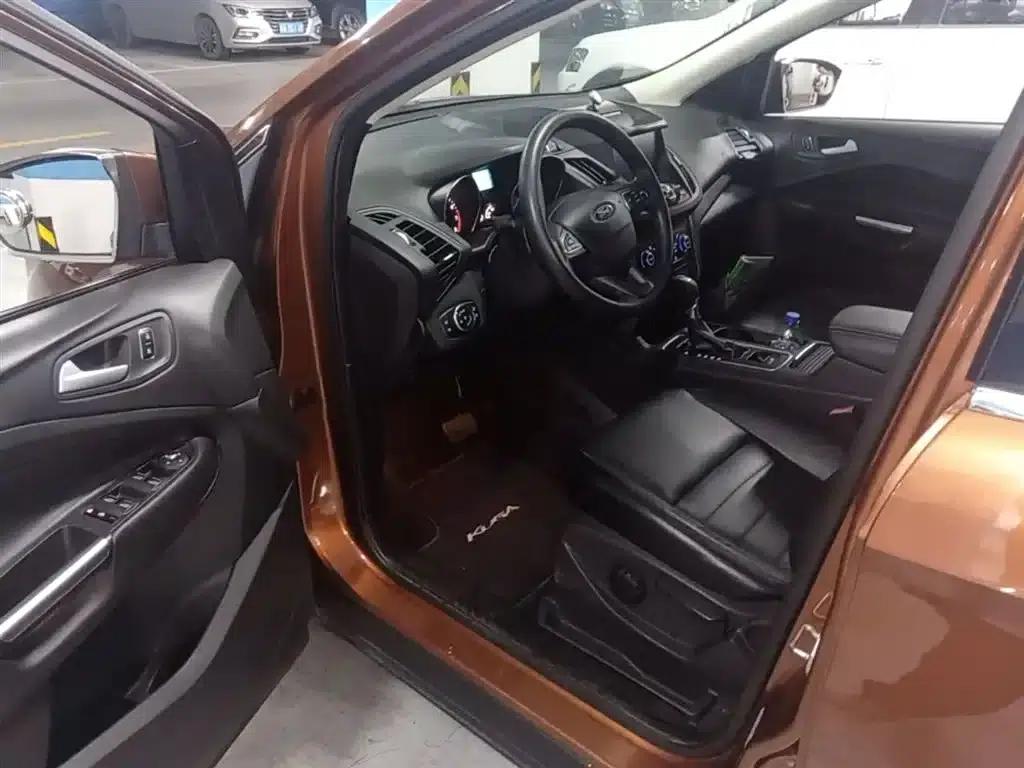 2017 Ford Kuga EcoBoost 180 2WD Elite Edition — миниатюра 16