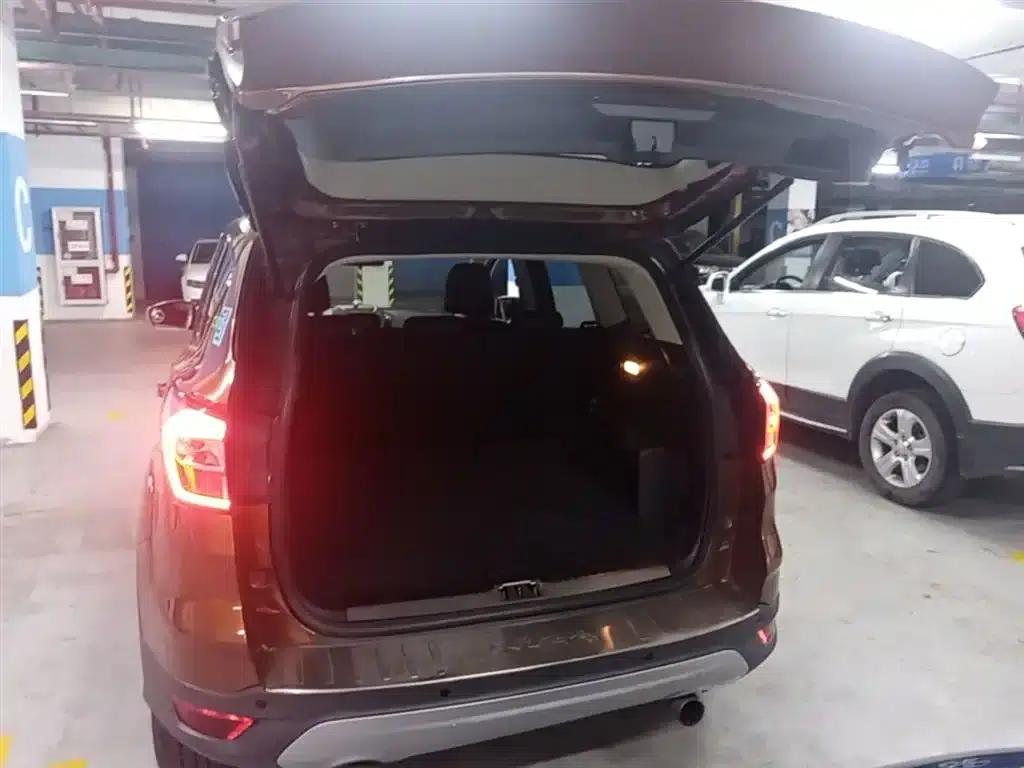 2017 Ford Kuga EcoBoost 180 2WD Elite Edition — миниатюра 19