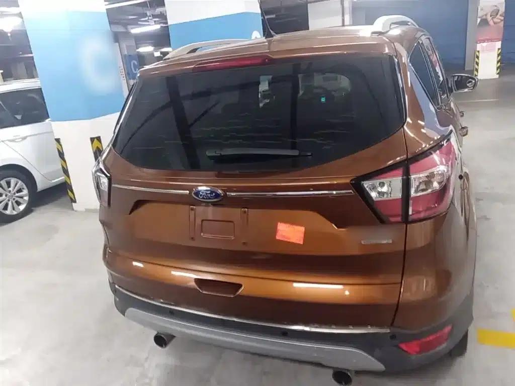 2017 Ford Kuga EcoBoost 180 2WD Elite Edition — миниатюра 6