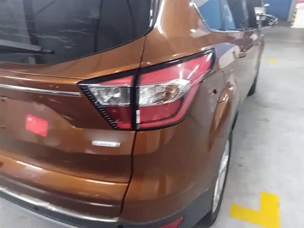 2017 Ford Kuga EcoBoost 180 2WD Elite Edition — миниатюра 8