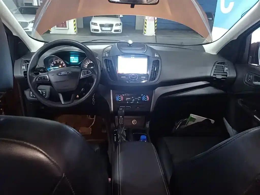 2017 Ford Kuga EcoBoost 180 2WD Elite Edition — миниатюра 10