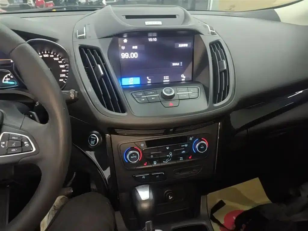 2017 Ford Kuga EcoBoost 180 2WD Luxury Edition — миниатюра 13