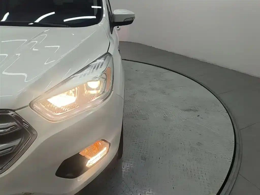 2017 Ford Kuga EcoBoost 180 2WD Luxury Edition — миниатюра 24