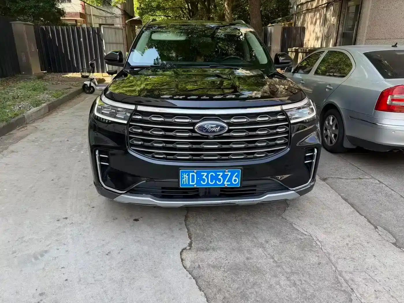 Explorer 2023 EcoBoost 285 4WD Fashion Plus Edition 7-Seater — миниатюра 2
