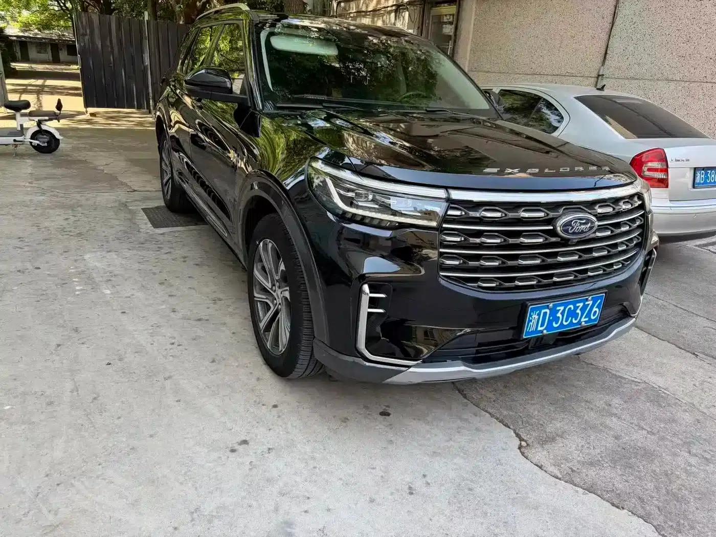 Explorer 2023 EcoBoost 285 4WD Fashion Plus Edition 7-Seater — миниатюра 3