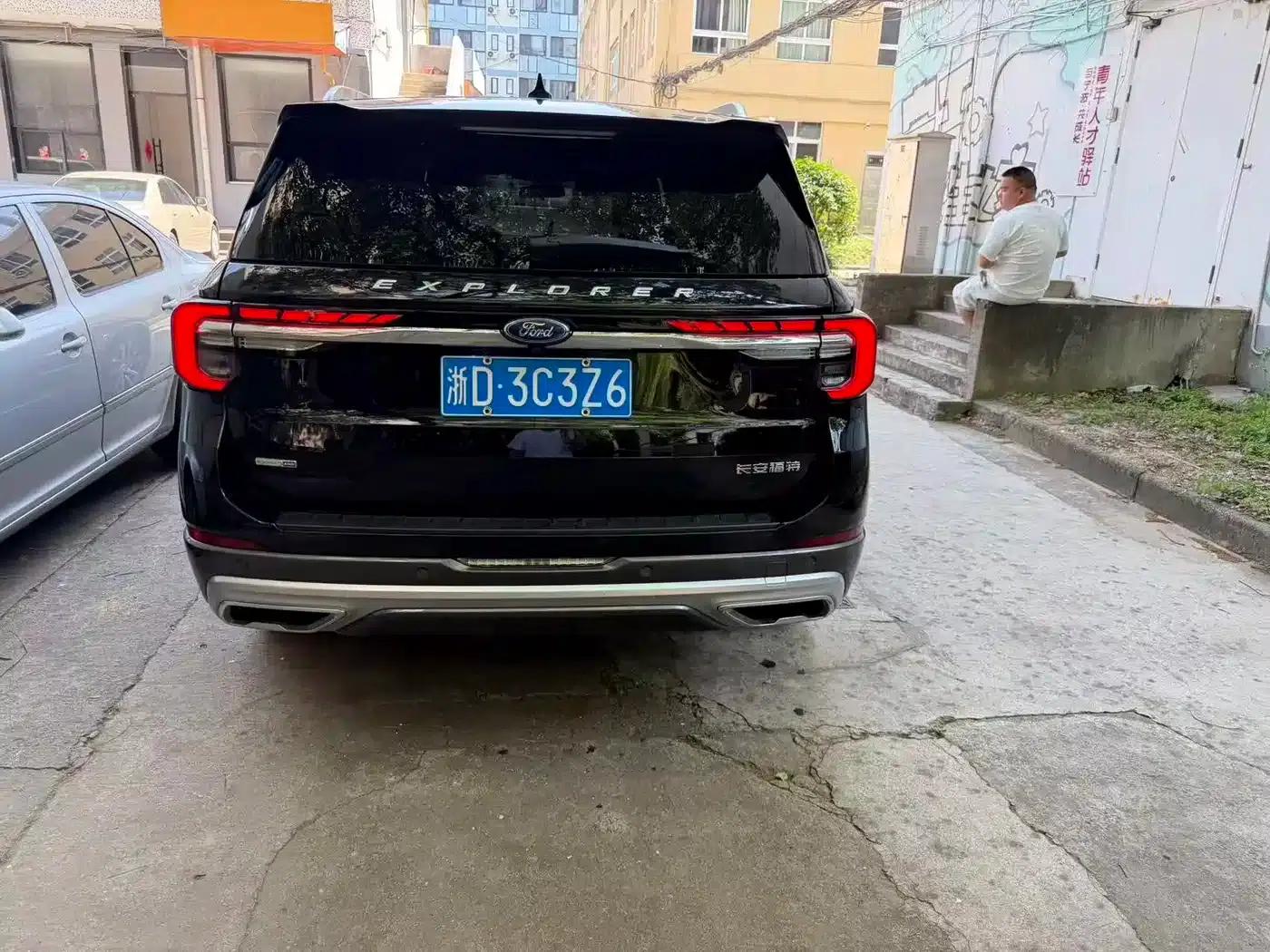 Explorer 2023 EcoBoost 285 4WD Fashion Plus Edition 7-Seater — миниатюра 4
