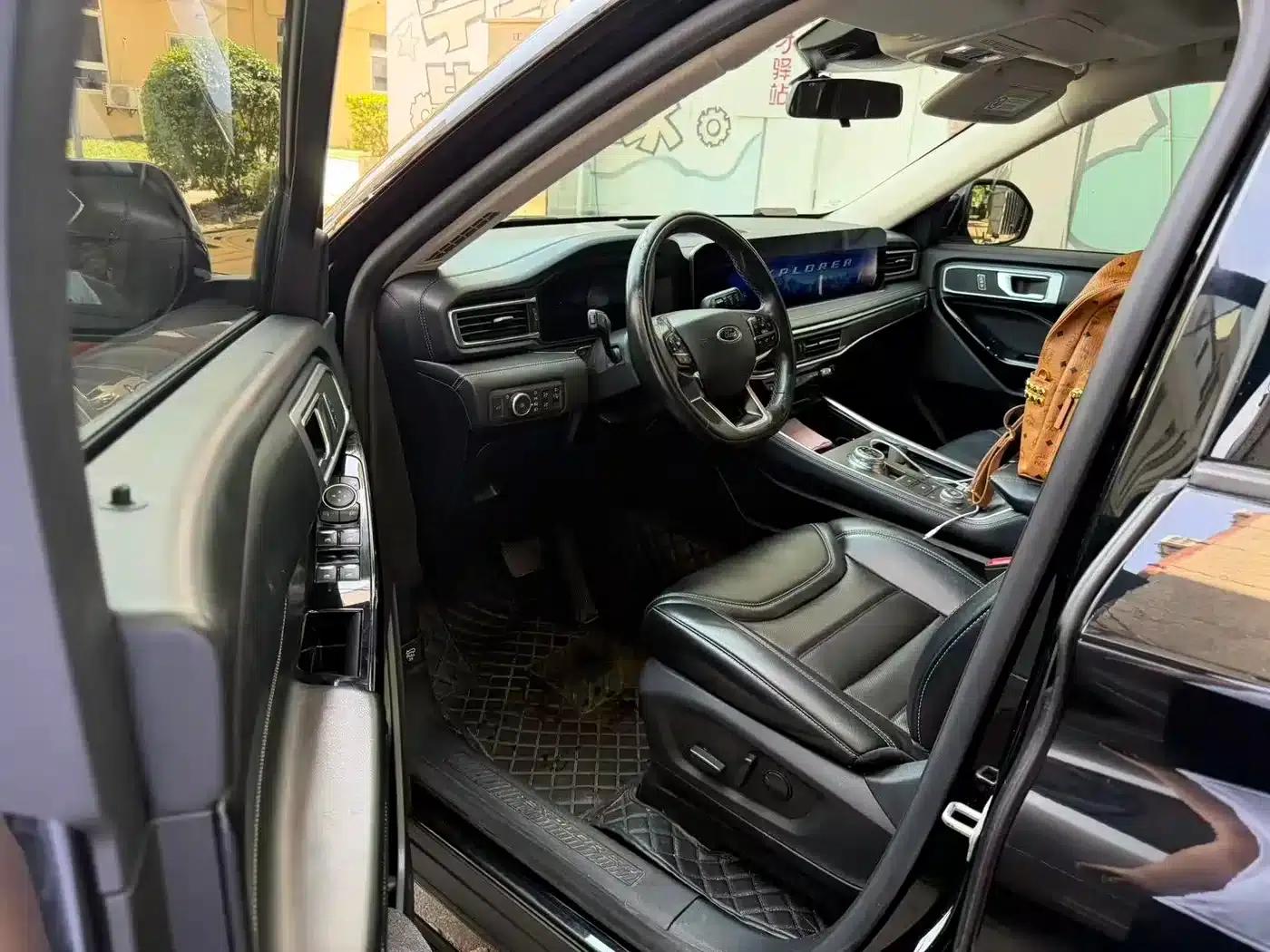 Explorer 2023 EcoBoost 285 4WD Fashion Plus Edition 7-Seater — миниатюра 5