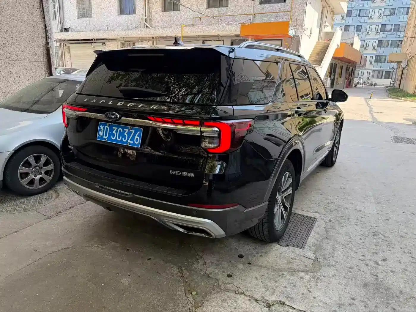 Explorer 2023 EcoBoost 285 4WD Fashion Plus Edition 7-Seater — миниатюра 8