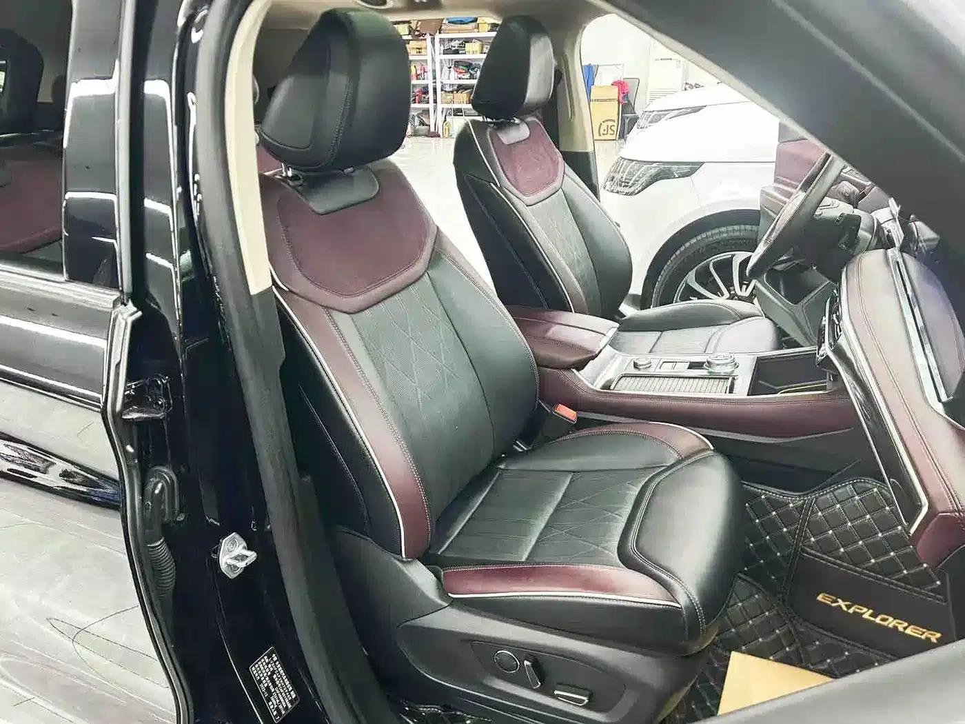 2023 Ford Explorer EcoBoost 285 AWD Titanium Edition 7-Seater — миниатюра 13