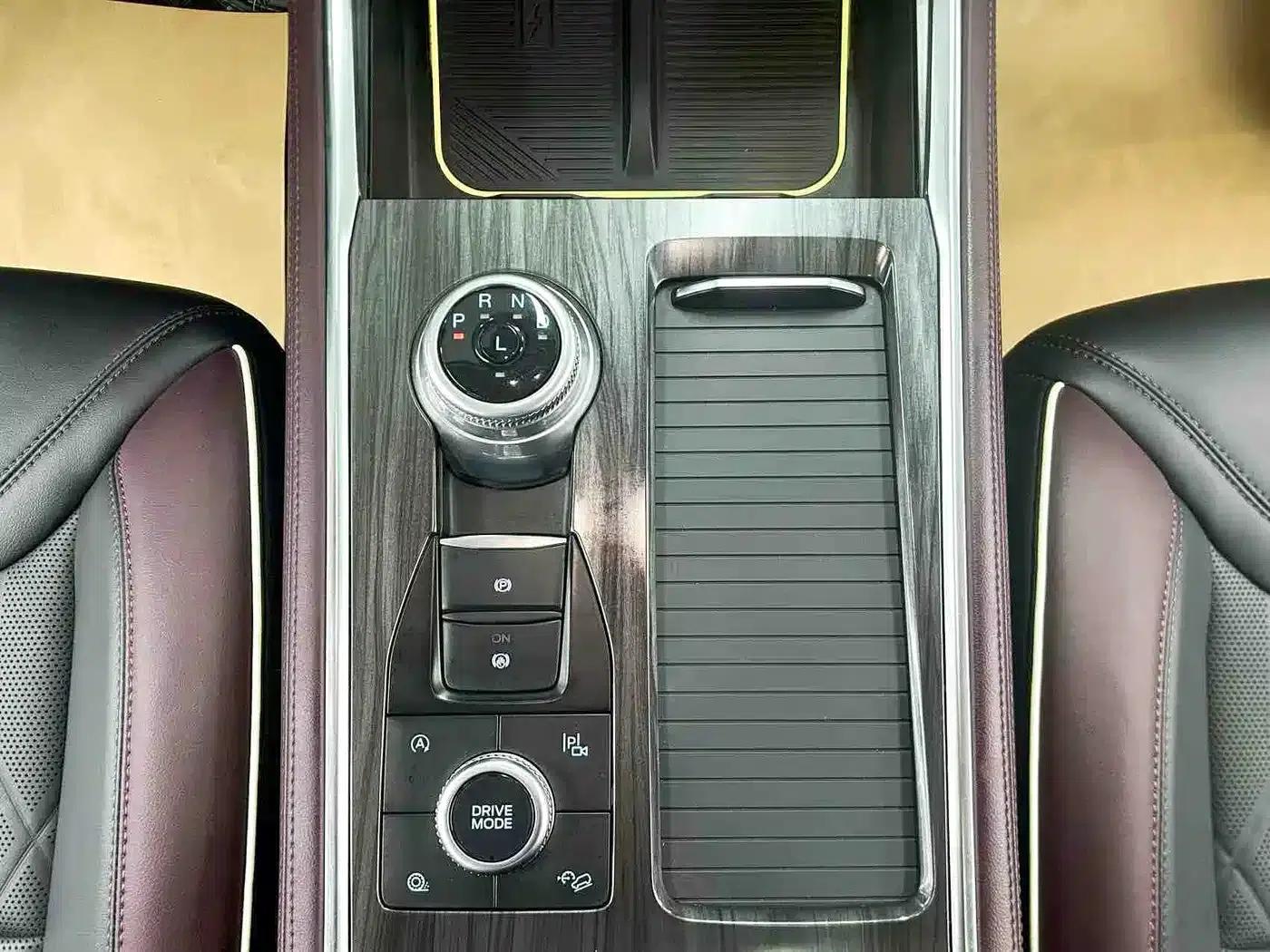 2023 Ford Explorer EcoBoost 285 AWD Titanium Edition 7-Seater — миниатюра 17
