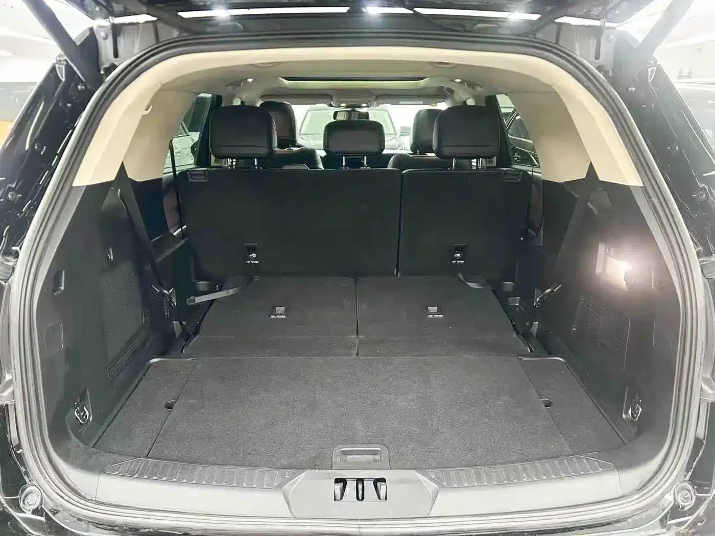 2023 Ford Explorer EcoBoost 285 AWD Titanium Edition 7-Seater — миниатюра 20