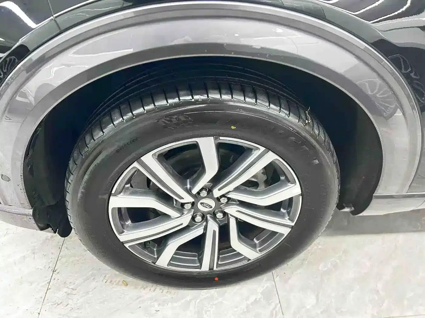 2023 Ford Explorer EcoBoost 285 AWD Titanium Edition 7-Seater — миниатюра 22