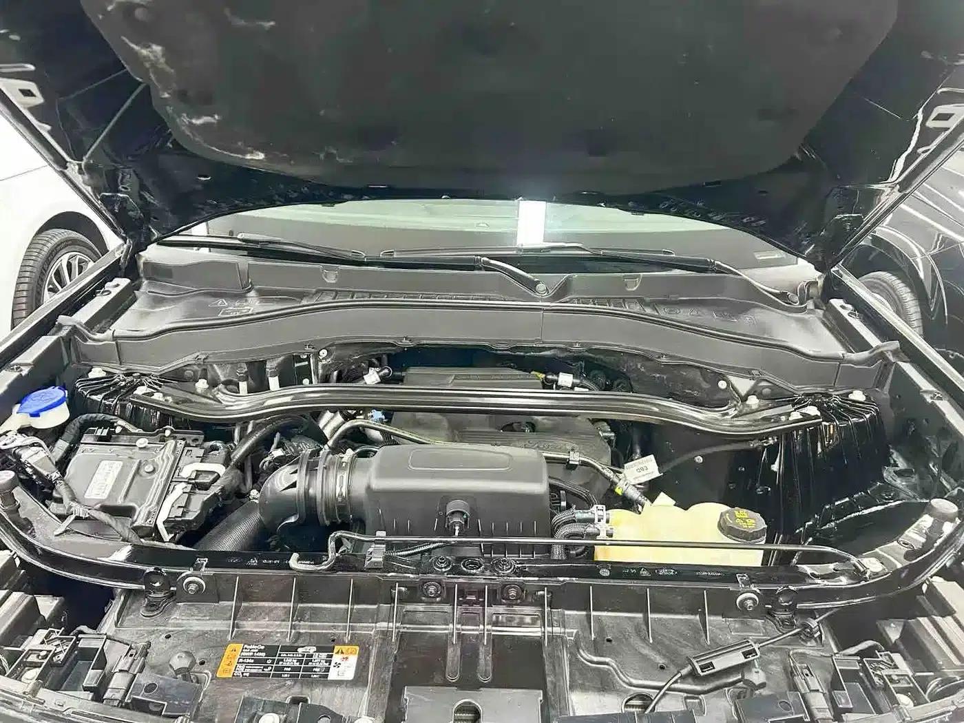 2023 Ford Explorer EcoBoost 285 AWD Titanium Edition 7-Seater — миниатюра 24