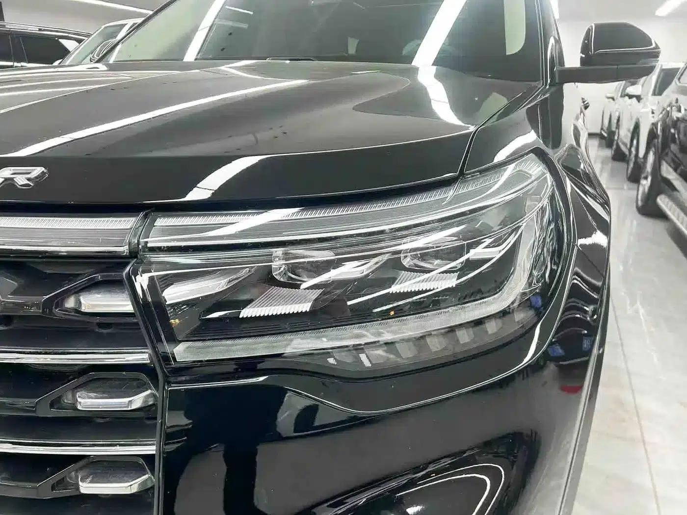 2023 Ford Explorer EcoBoost 285 AWD Titanium Edition 7-Seater — миниатюра 25