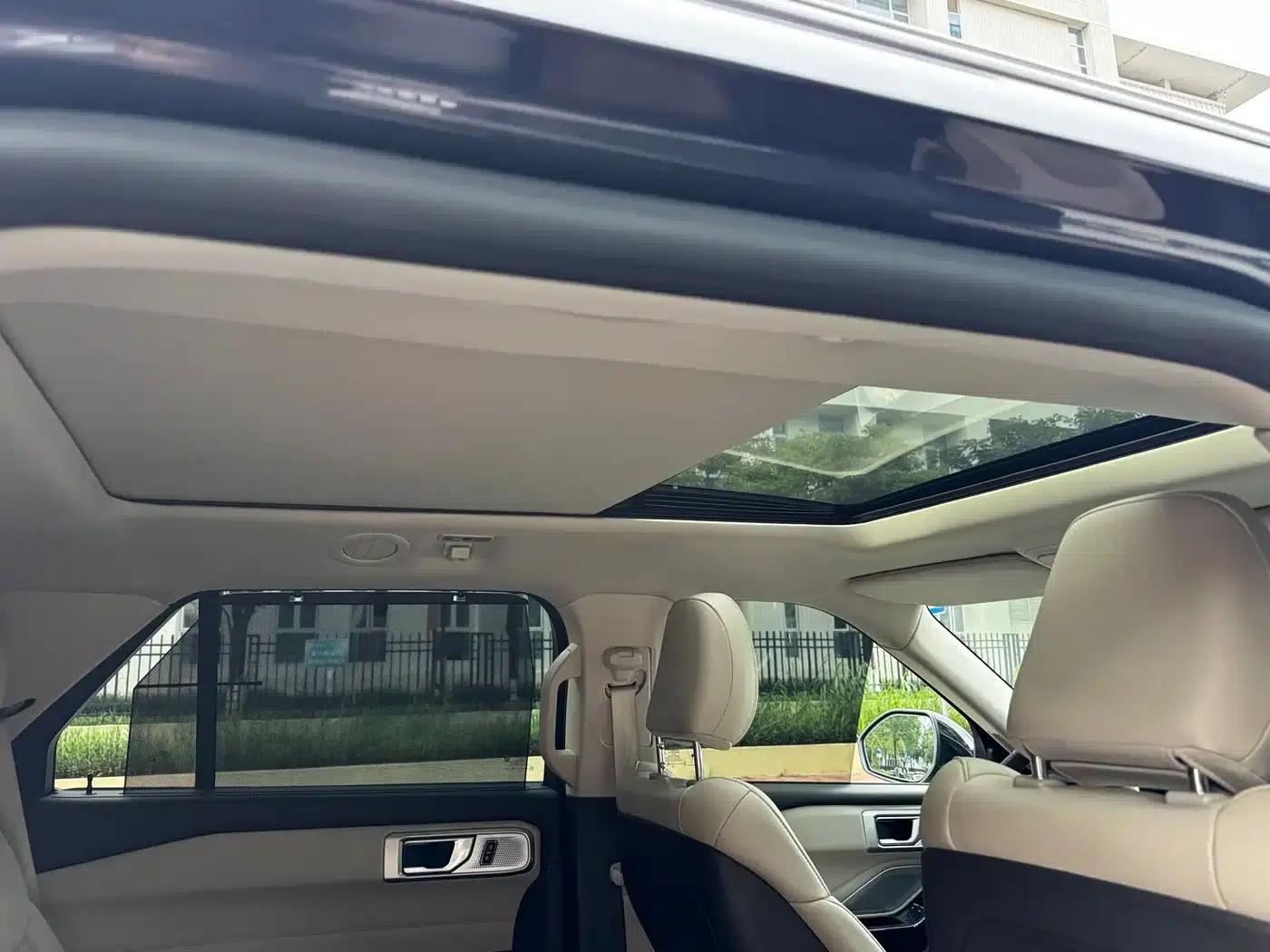 2020 Ford Explorer EcoBoost 285 AWD Platinum Edition 7-seater — миниатюра 17