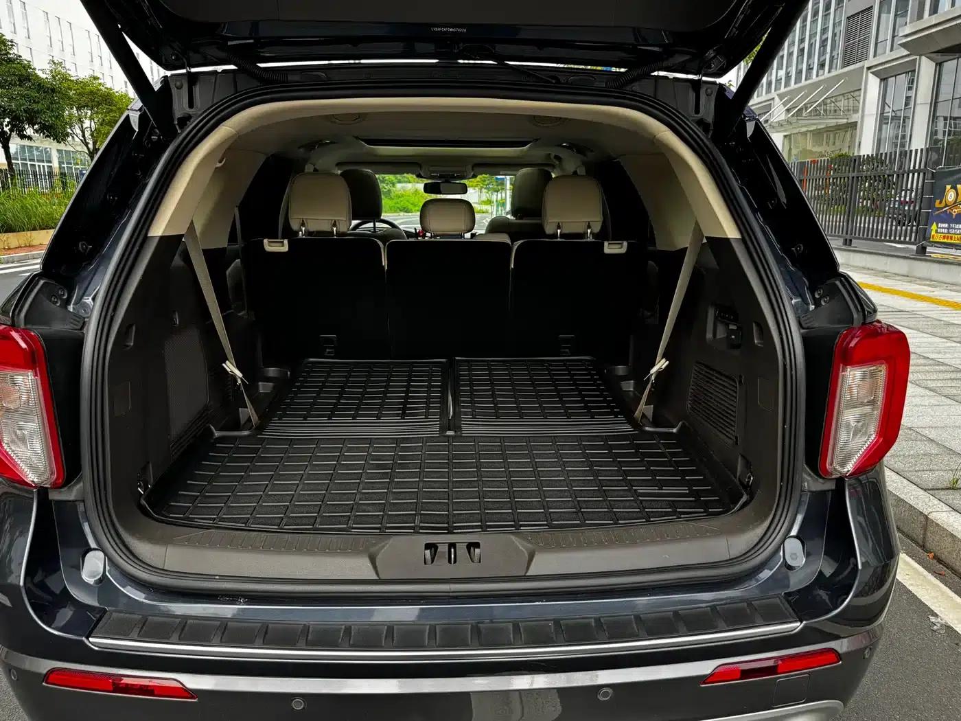 2020 Ford Explorer EcoBoost 285 AWD Platinum Edition 7-seater — миниатюра 19