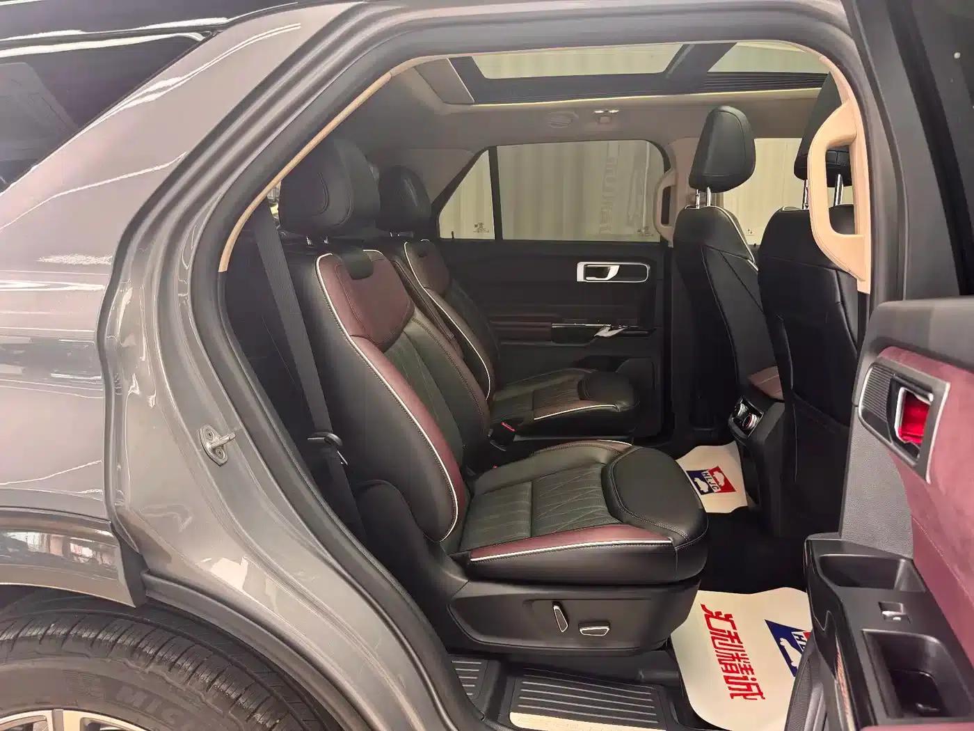 2023 Ford Explorer EcoBoost 285 AWD Titanium Edition (6-seater) — миниатюра 18