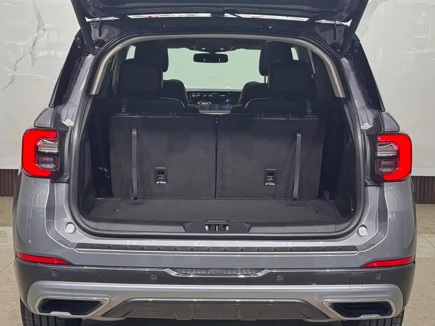 2023 Ford Explorer EcoBoost 285 AWD Titanium Edition (6-seater) — миниатюра 23