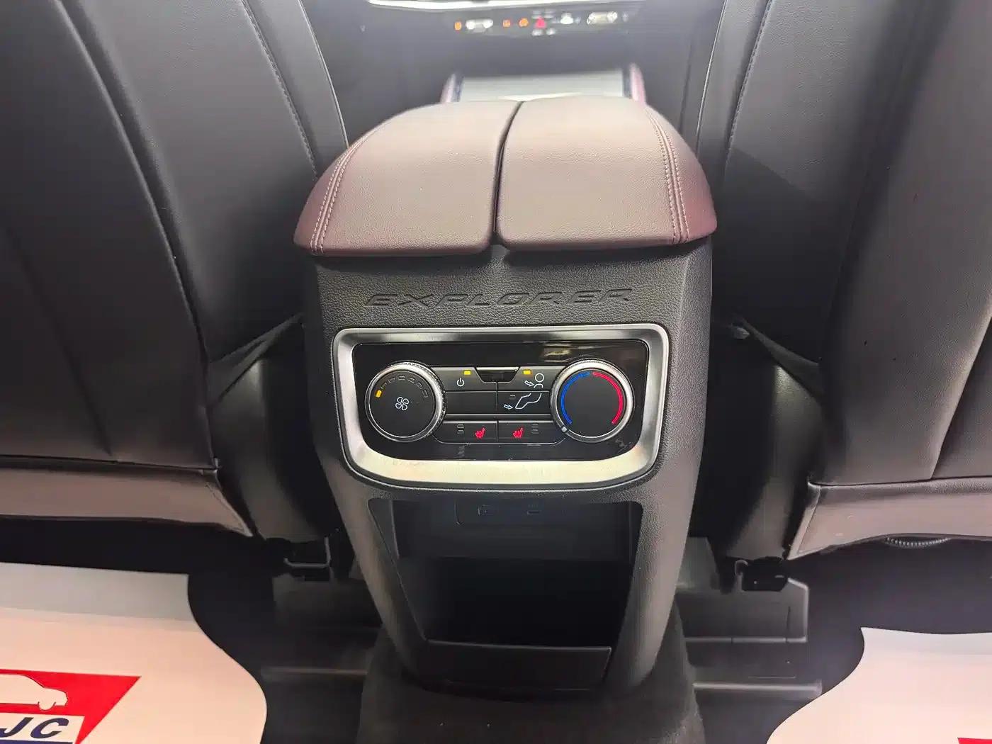 2023 Ford Explorer EcoBoost 285 AWD Titanium Edition (6-seater) — миниатюра 24