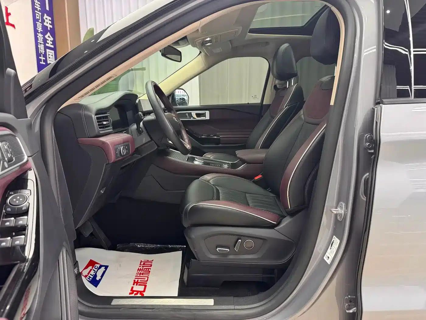 2023 Ford Explorer EcoBoost 285 AWD Titanium Edition (6-seater) — миниатюра 7