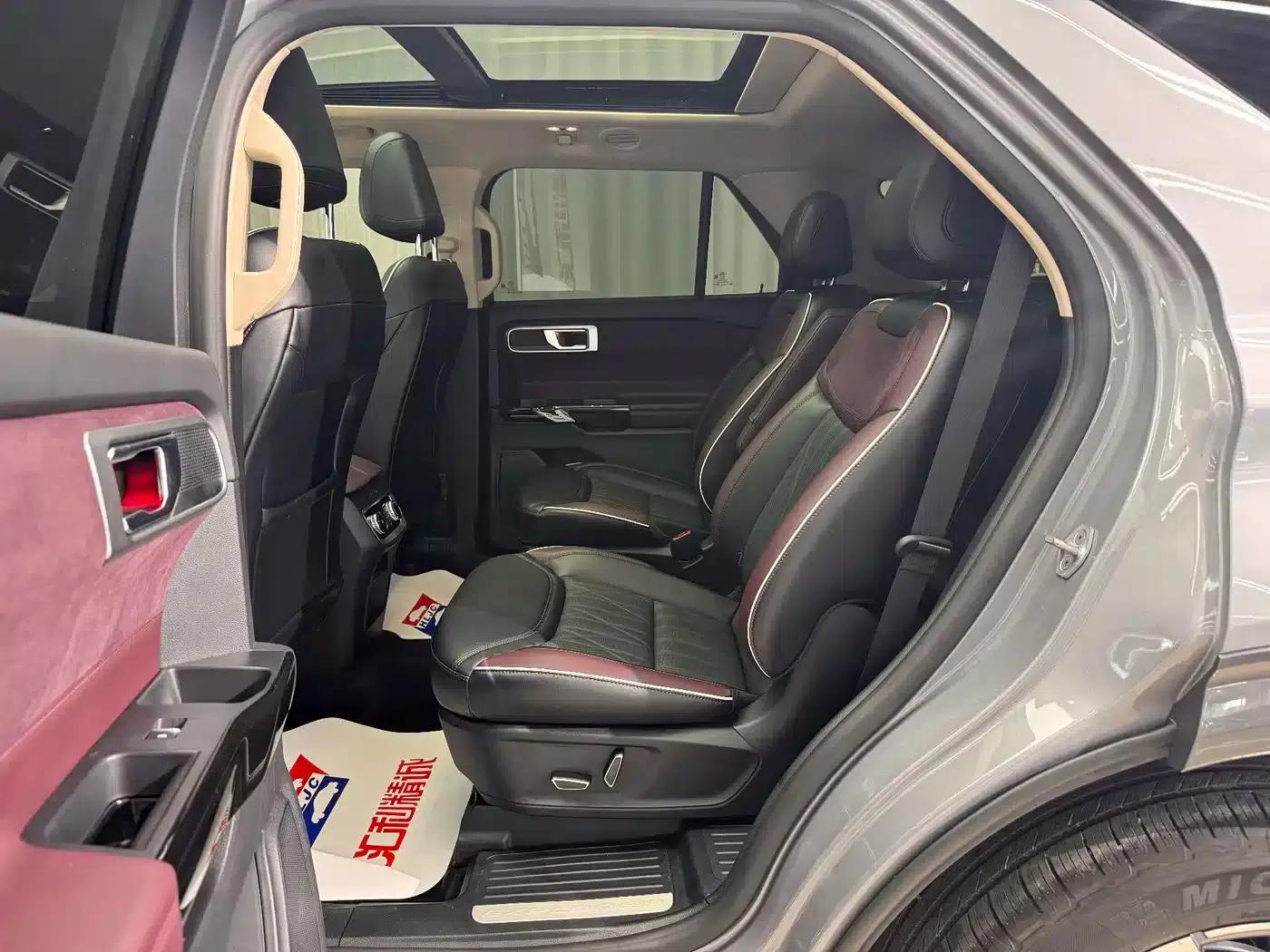 2023 Ford Explorer EcoBoost 285 AWD Titanium Edition (6-seater) — миниатюра 8