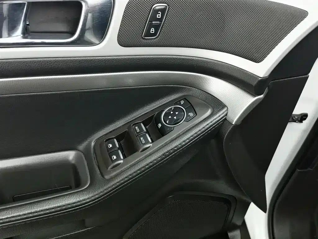 Explorer (Imported) 2015 2.0T US Spec — миниатюра 7