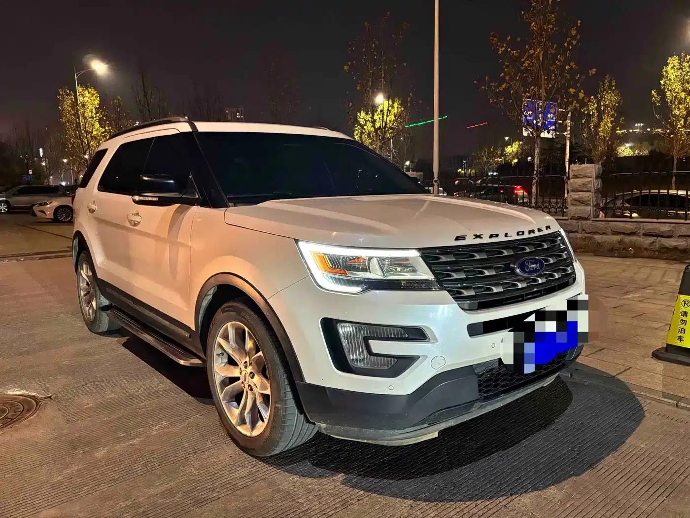2016 Explorer 2.3T Fashion Edition (Imported) — миниатюра 3