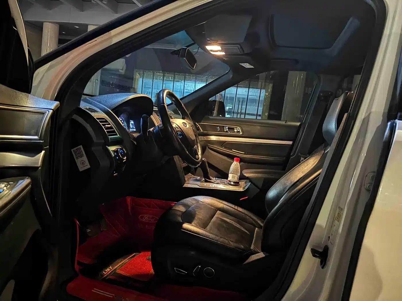 2016 Explorer 2.3T Fashion Edition (Imported) — миниатюра 4