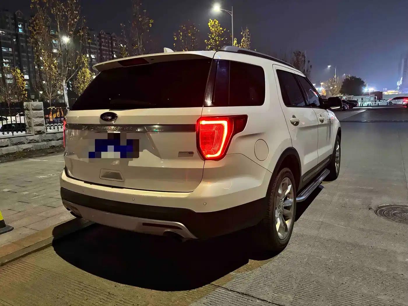2016 Explorer 2.3T Fashion Edition (Imported) — миниатюра 9