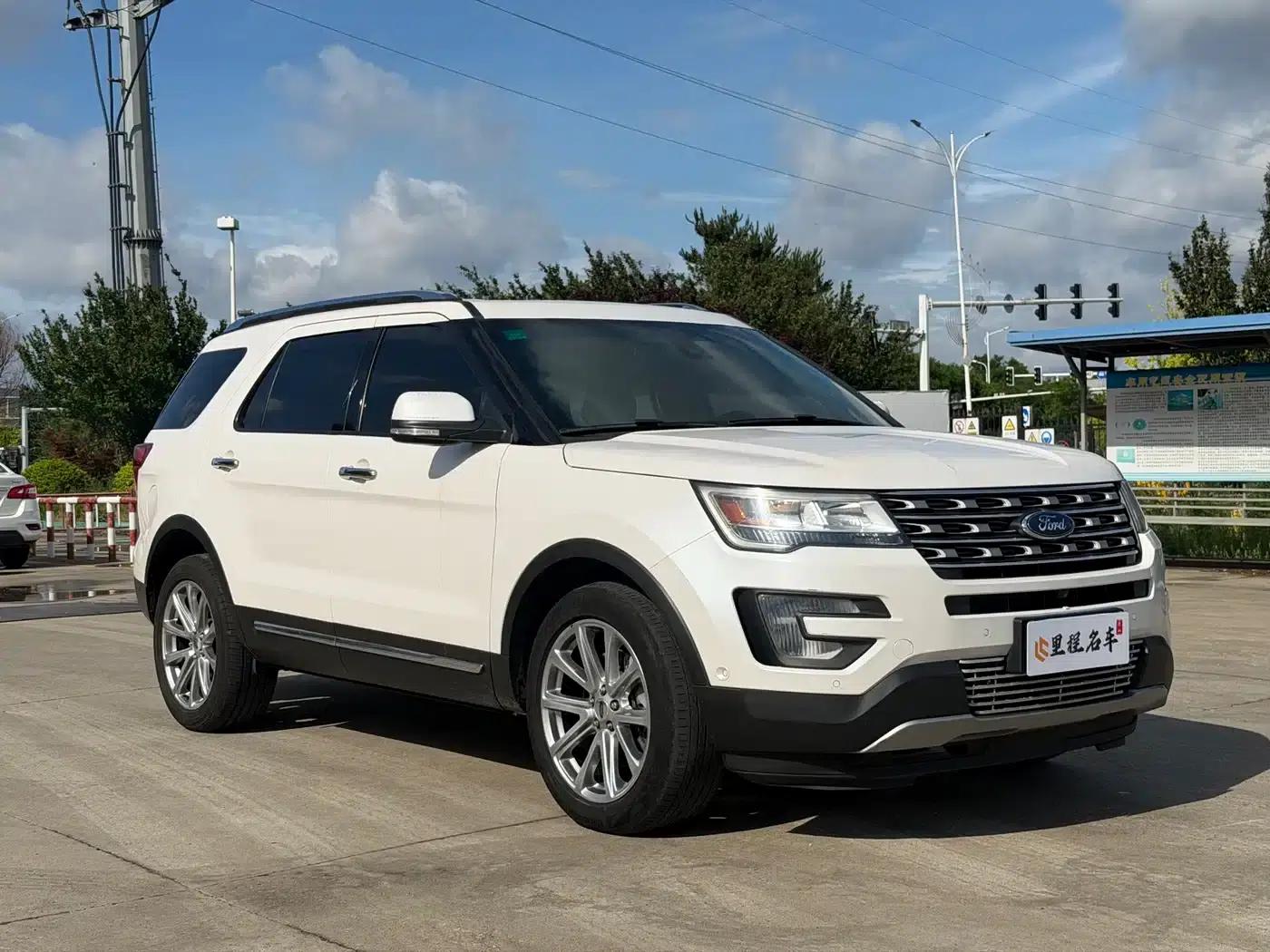 2017 Explorer 2.3T Elite Edition (Imported) — миниатюра 3