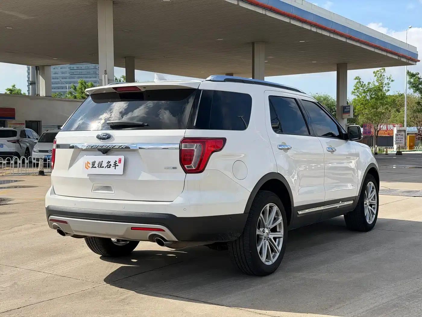 2017 Explorer 2.3T Elite Edition (Imported) — миниатюра 6