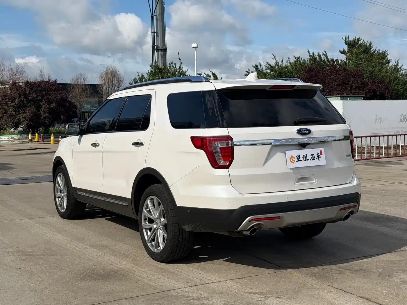 2017 Explorer 2.3T Elite Edition (Imported) — миниатюра 8