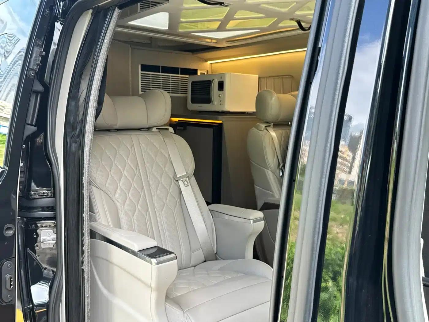 Ford Transit 2020 2.0T Gasoline Automatic Multi-functional Commercial Vehicle, Low Roof, Double Tailgate, China VI Emission Standard — миниатюра 17