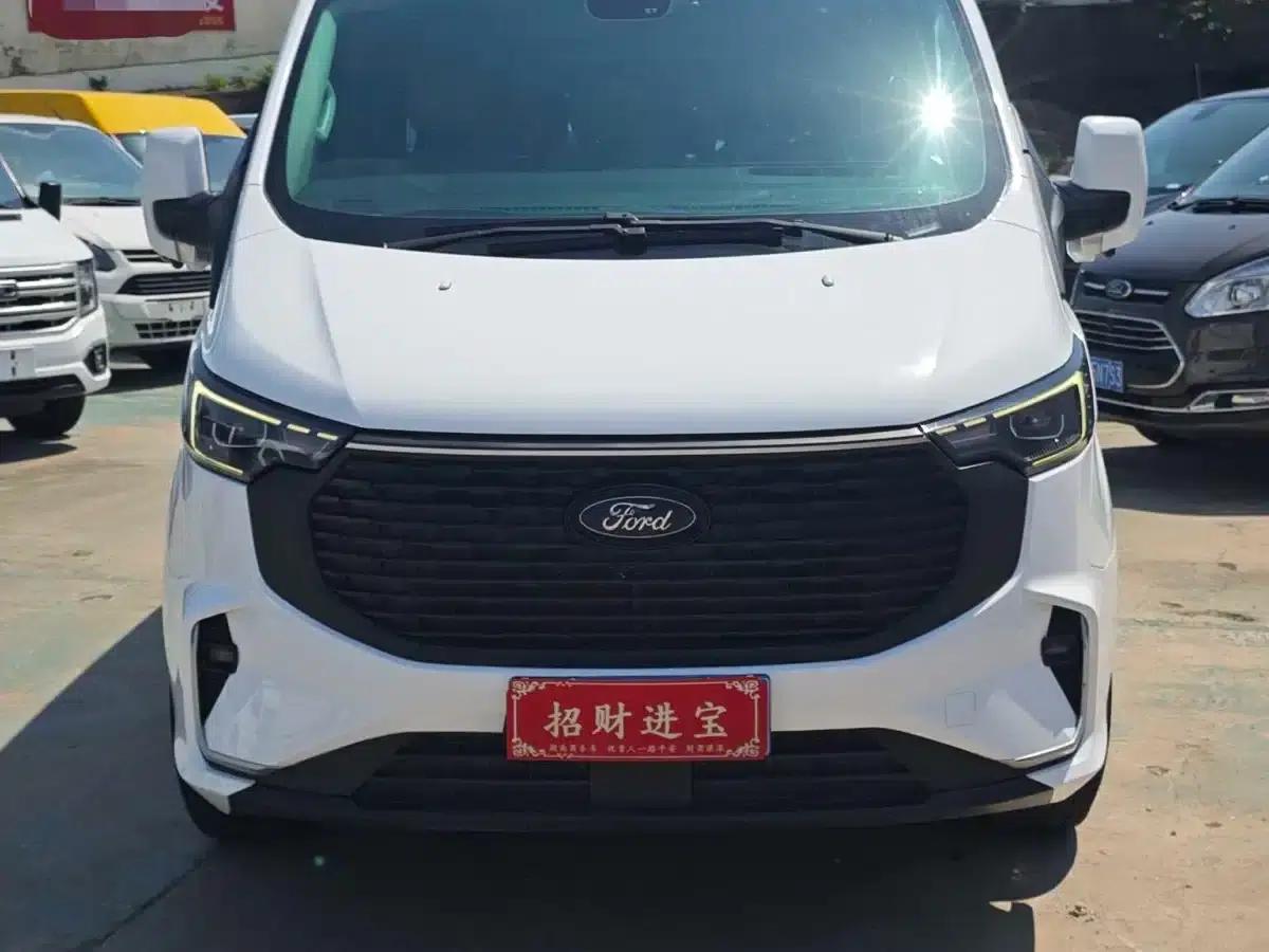 Ford Transit 2023 2.0T Diesel Automatic Commercial/Vehicle Short Wheelbase Low Roof 7/8/9 Seats — миниатюра 4