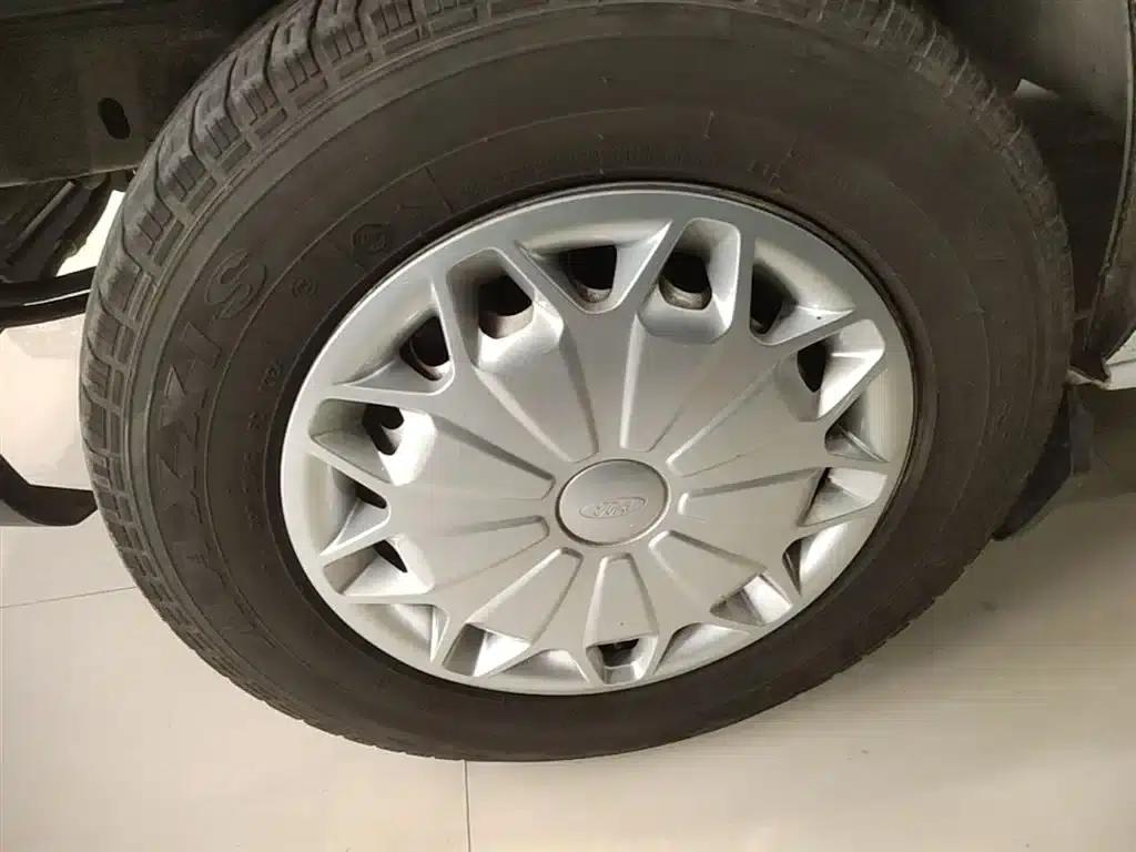 Ford Transit 2019 2.0T Gasoline Automatic Multi-functional Commercial Vehicle, Short Wheelbase, Low Roof, 6 Seats, China VI Emission Standard — миниатюра 23