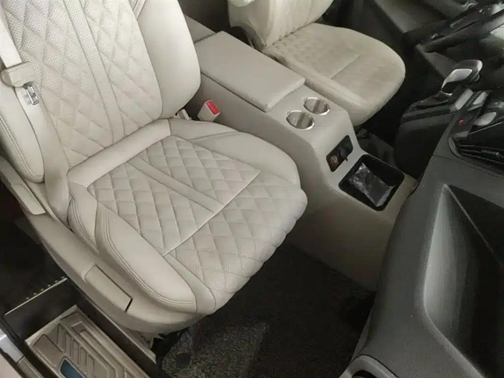 Ford Transit 2019 2.0T Gasoline Automatic Multi-functional Commercial Vehicle, Short Wheelbase, Low Roof, 6 Seats, China VI Emission Standard — миниатюра 25