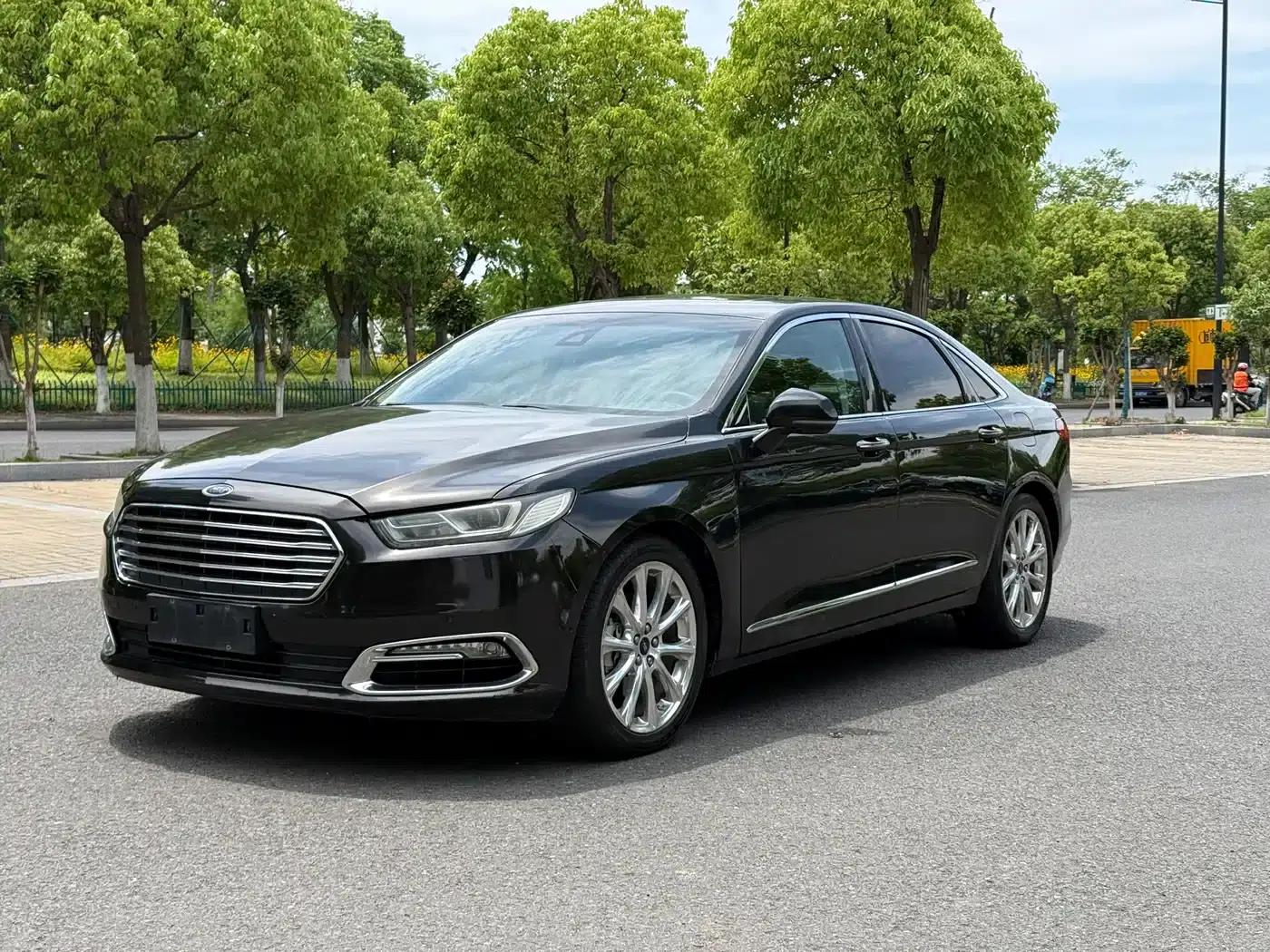 Taurus 2015 EcoBoost 325 V6 Flagship — миниатюра 1