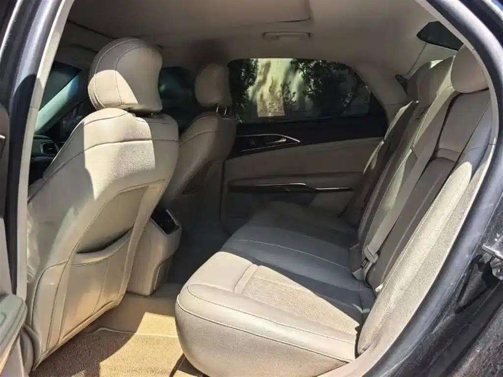 2016 Taurus EcoBoost 180 Luxury — миниатюра 2