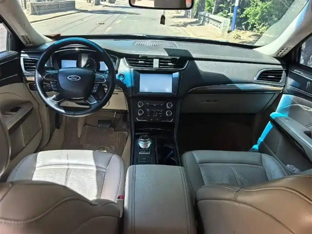 2016 Taurus EcoBoost 180 Luxury — миниатюра 4