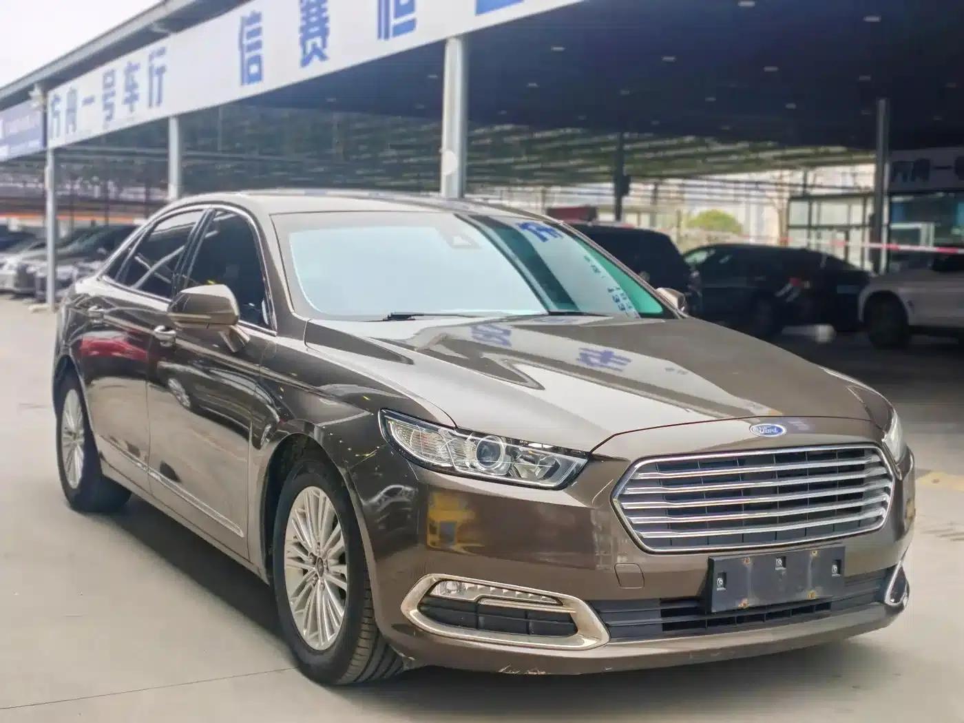 Taurus 2017 EcoBoost 245 Fashion Edition — миниатюра 2