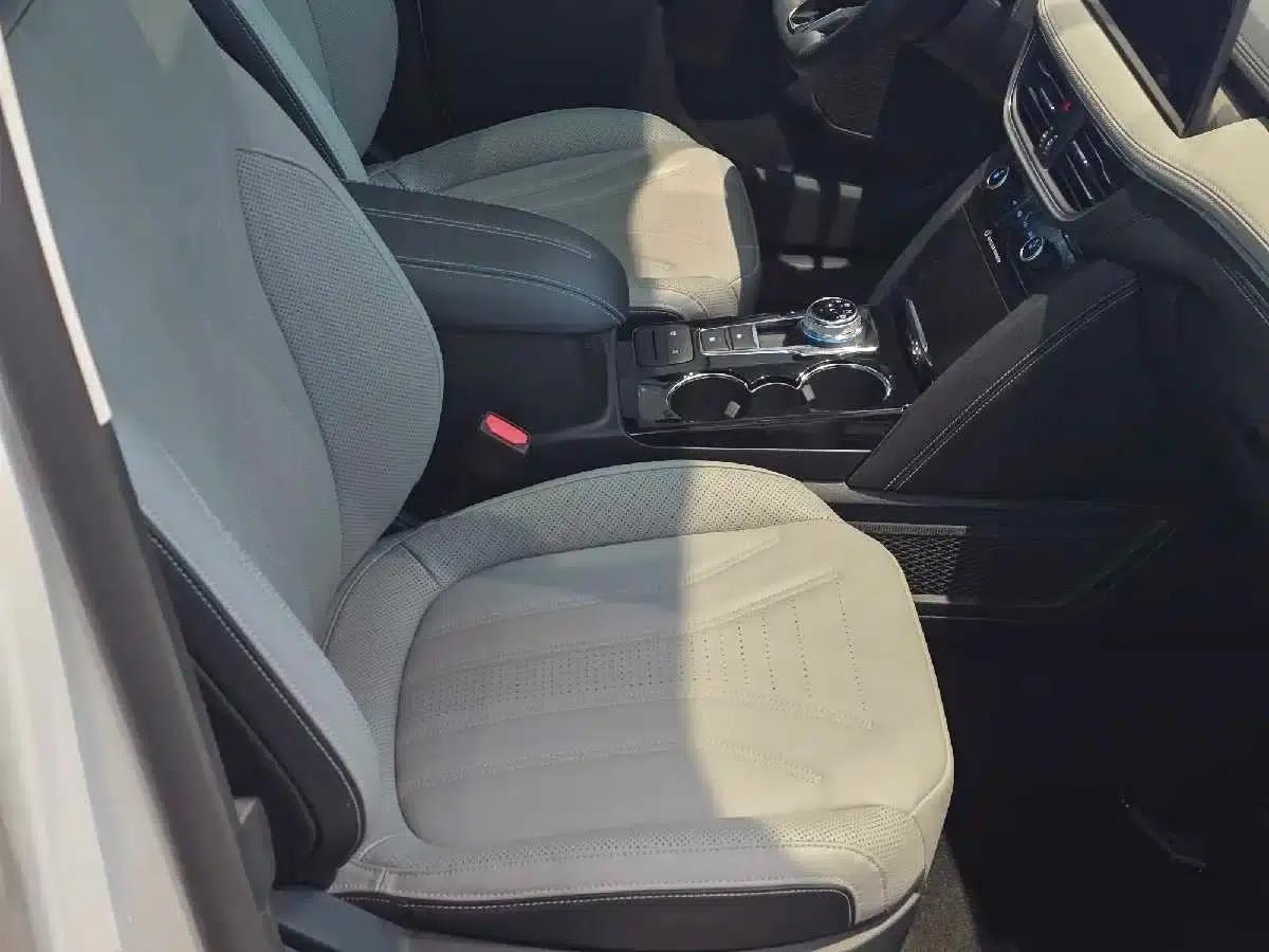 Escape 2020 EcoBoost 245 2WD Premium Edition — миниатюра 19