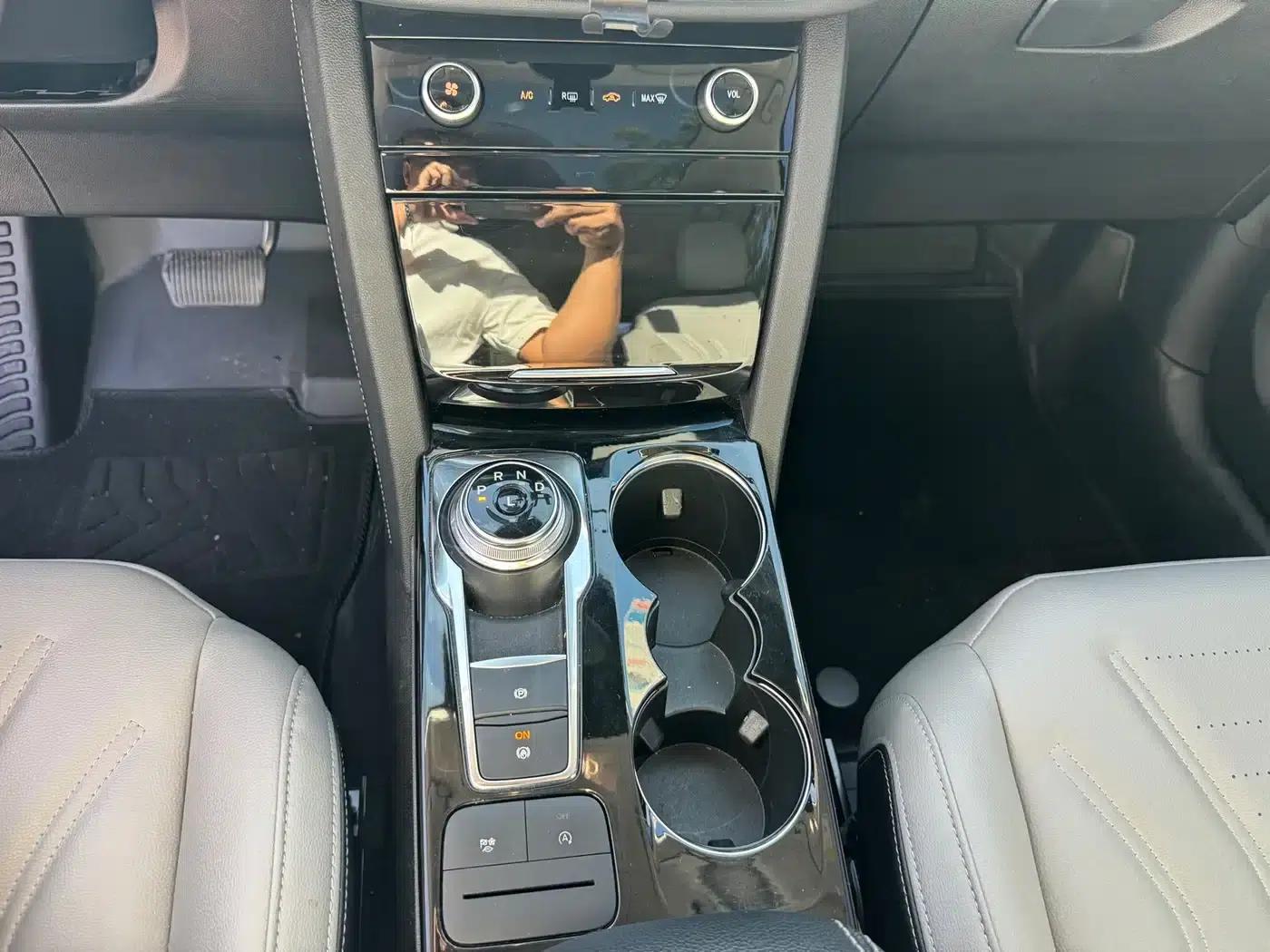 Escape 2024 EcoBoost 245 2WD Premium Edition — миниатюра 18