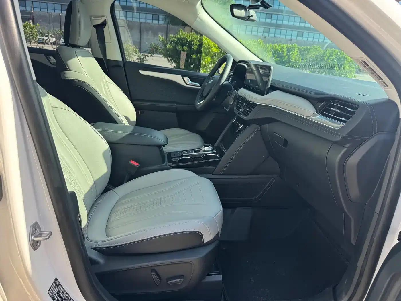 Escape 2024 EcoBoost 245 2WD Premium Edition — миниатюра 21