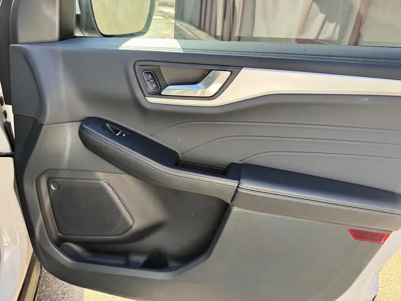 Escape 2024 EcoBoost 245 2WD Premium Edition — миниатюра 23