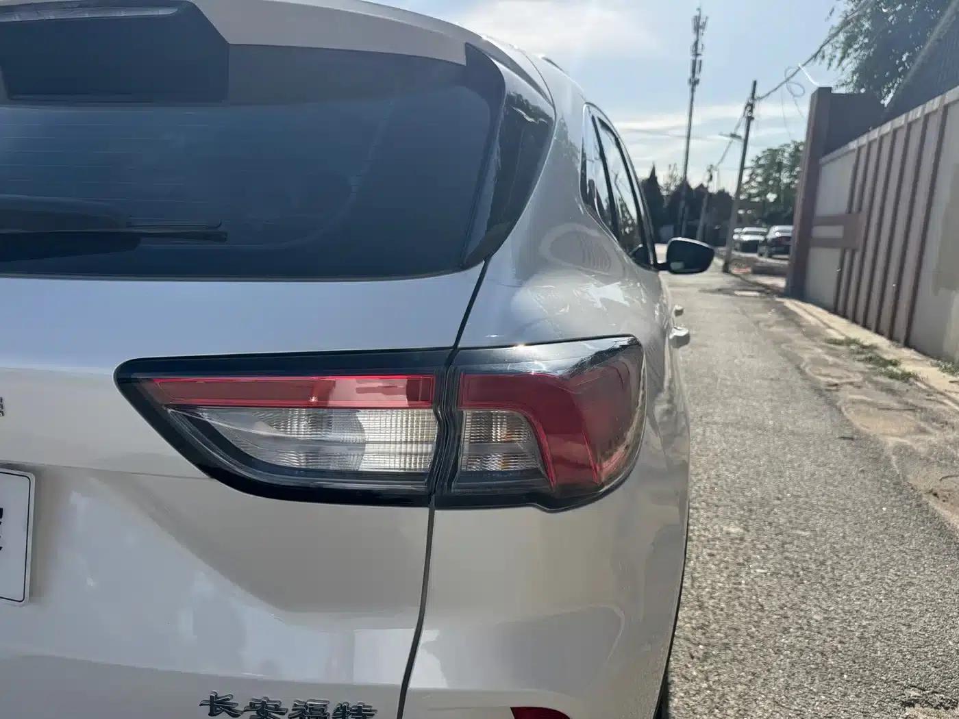Escape 2024 EcoBoost 245 2WD Premium Edition — миниатюра 28