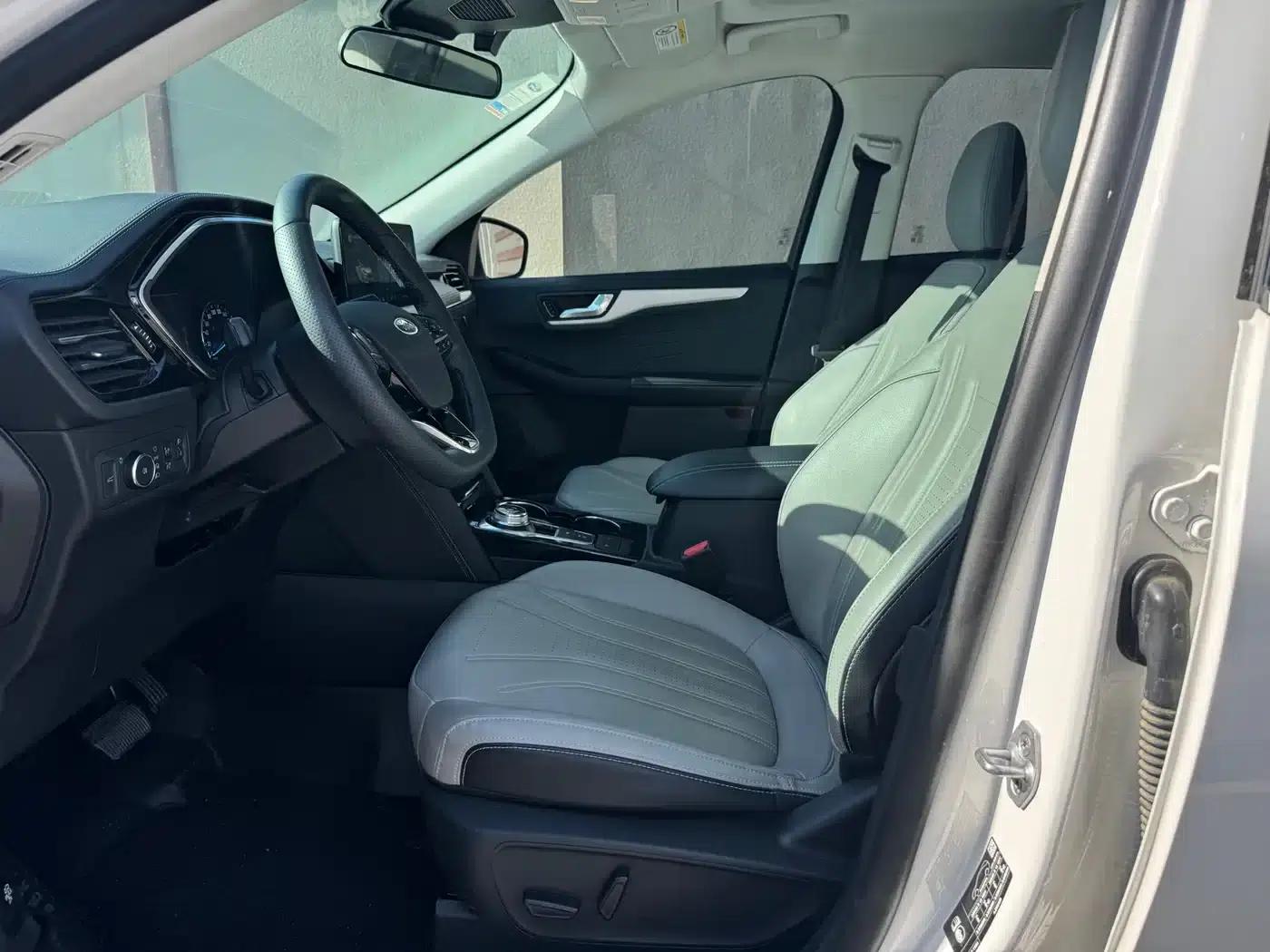 Escape 2024 EcoBoost 245 2WD Premium Edition — миниатюра 7