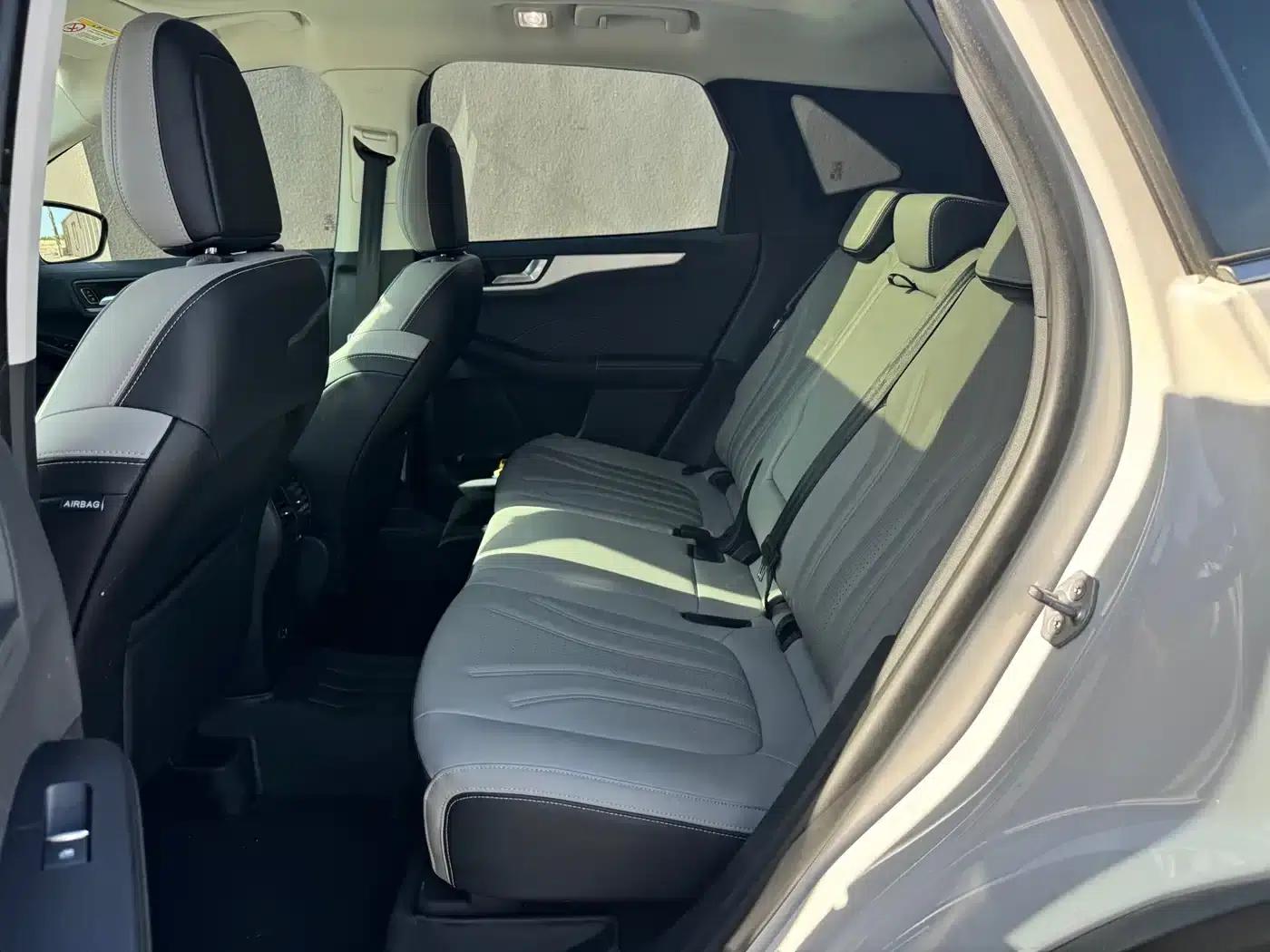 Escape 2024 EcoBoost 245 2WD Premium Edition — миниатюра 8